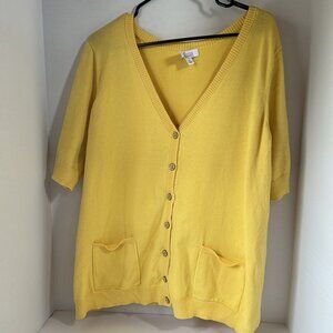 D & co essentials buttery yellow button up short sleeve cardigan size XL